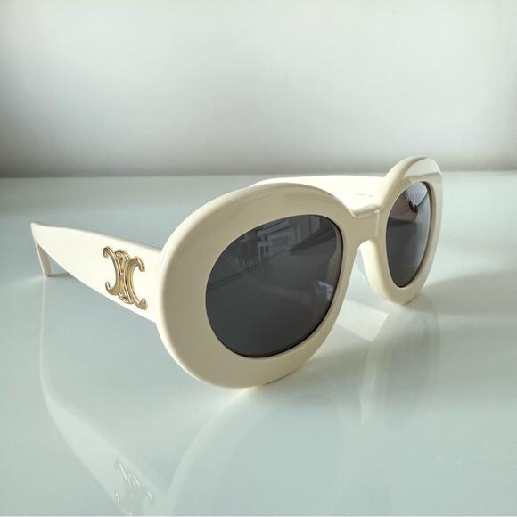 NEW!!! Celine Triomphe women sunglasses CL40312U 25A Authentic Retail 680$ - Picture 2 of 6